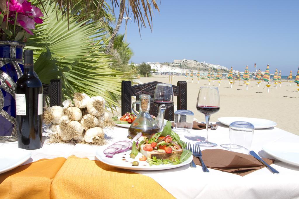 Oasi Beach Hotel Vieste Extérieur photo